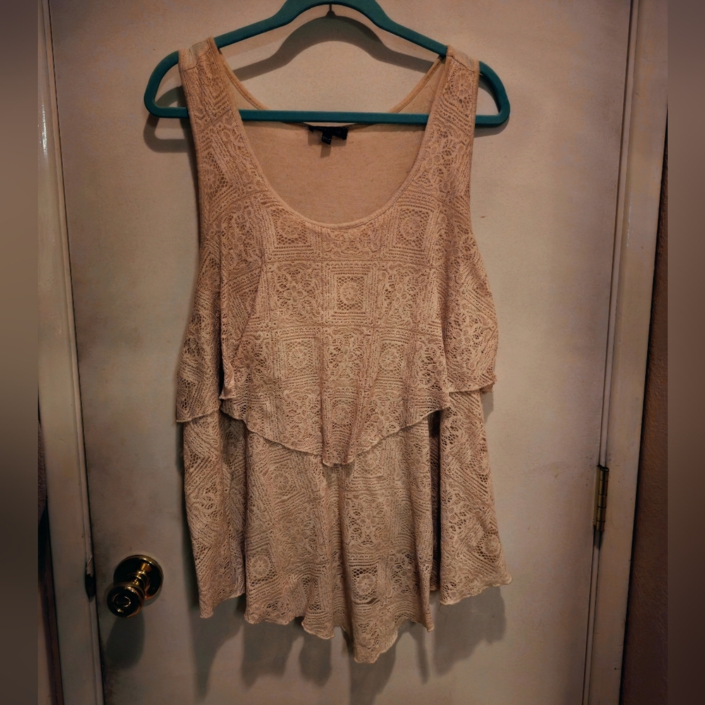 love J Cream Lace Ruffle Tank Top